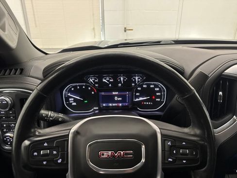 Used 2021 GMC Sierra 1500 SLT w/ SLT Premium Package AWD/4WD image 17