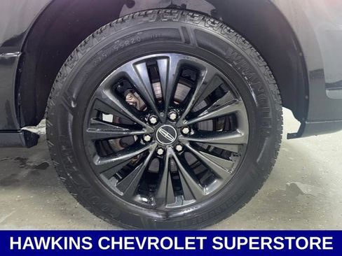Used 2015 Lincoln Navigator 4WD image 42