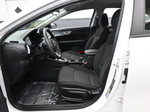 Used 2023 Kia Forte LXS FWD image 11