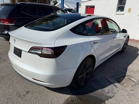 Used 2022 Tesla Model 3 RWD image 5