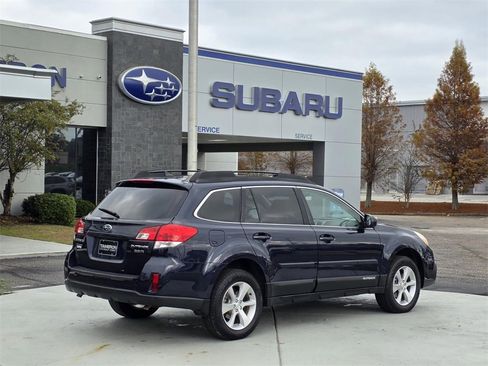 Used 2013 Subaru Outback 3.6R Limited w/ Moonroof Pkg image 5