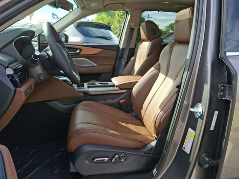 Used 2026 Acura MDX w/ Technology Package image 9