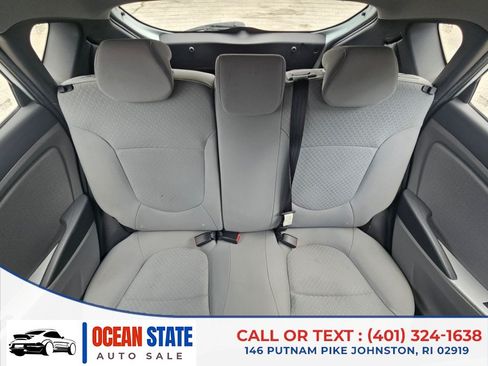 Used 2012 Hyundai Accent SE FWD image 14