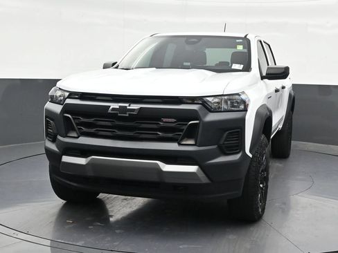 Used 2023 Chevrolet Colorado Trail Boss w/ Advanced Trailering Package AWD/4WD image 9