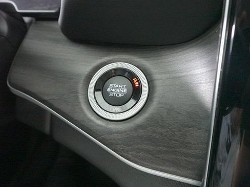 Used 2023 Jeep Grand Cherokee L Limited w/ Luxury Tech Group II image 21