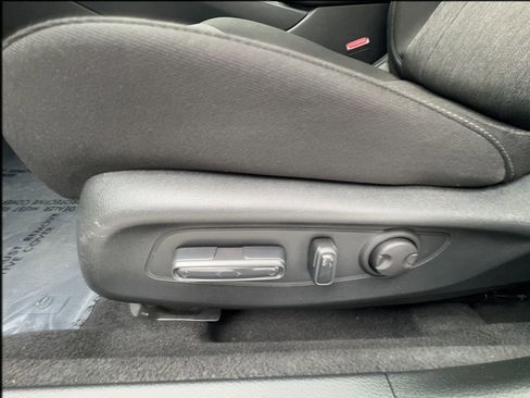 Used 2025 Honda Accord SE image 19