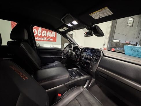 Used 2021 Nissan Titan PRO-4X image 9