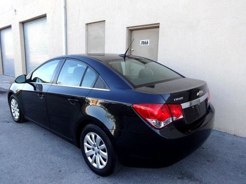Used 2011 Chevrolet Cruze LS w/ Connectivity Package image 2