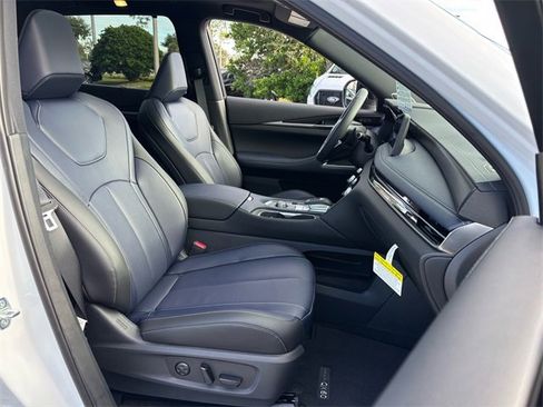 Certified 2026 INFINITI QX60 Sport w/ Dark Cargo Package image 24