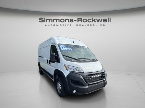 Used 2026 RAM ProMaster 2500 w/ Convenience Group FWD image 7