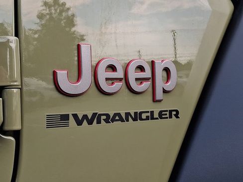 Used 2026 Jeep Wrangler Unlimited Rubicon AWD/4WD image 30
