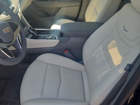 Used 2025 Cadillac XT5 Premium Luxury w/ Technology Package AWD/4WD image 12
