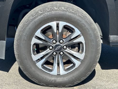 Used 2021 Chevrolet Colorado Z71 w/ Safety Package AWD/4WD image 28