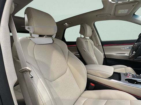 Certified 2026 Genesis GV70 2.5T Select AWD/4WD image 19