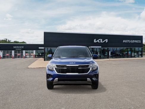 New 2026 Kia Seltos LX image 2