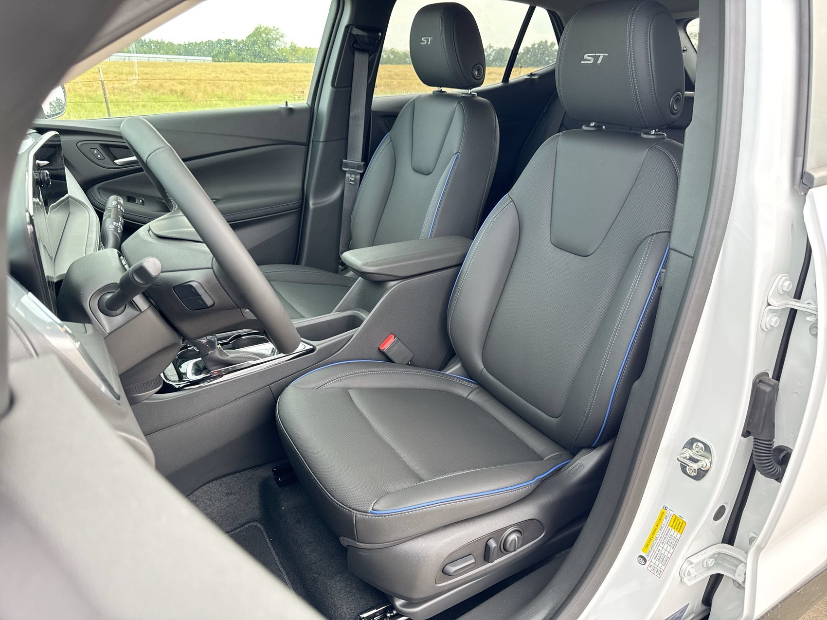 New 2026 Buick Encore GX Sport Touring w/ Comfort Package FWD image 11
