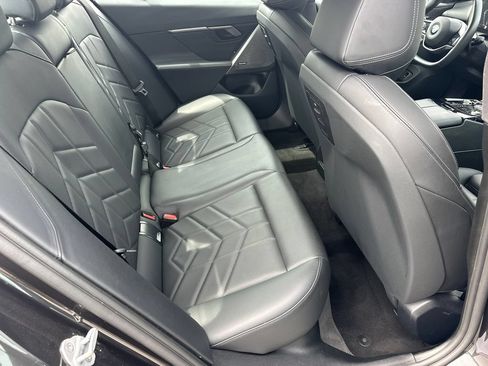 Used 2025 BMW 530i RWD image 15