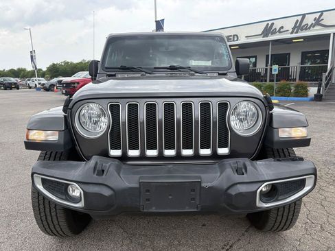Used 2022 Jeep Wrangler Unlimited Sahara AWD/4WD image 6
