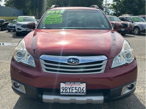 Used 2011 Subaru Outback 2.5i Limited AWD/4WD image 2