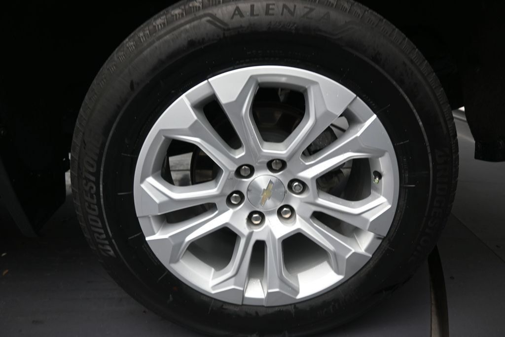 Used 2023 Chevrolet Silverado 1500 LTZ RWD image 11