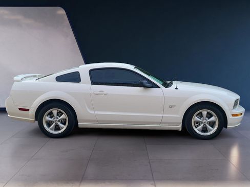 Used 2007 Ford Mustang GT Premium RWD image 6