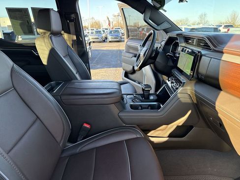 Certified 2025 GMC Sierra 1500 Denali w/ Denali Reserve Package image 35