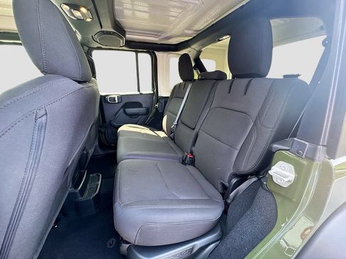 Used 2023 Jeep Wrangler Unlimited AWD/4WD image 25