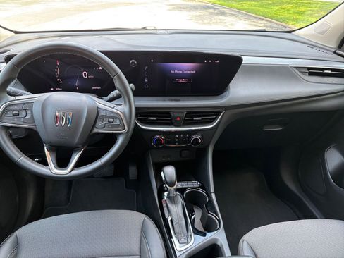 Used 2025 Buick Encore GX Preferred FWD image 28