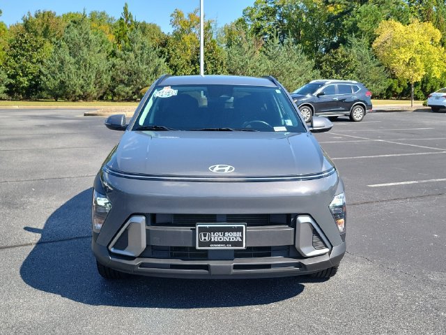 Used 2024 Hyundai Kona SEL AWD/4WD image 2