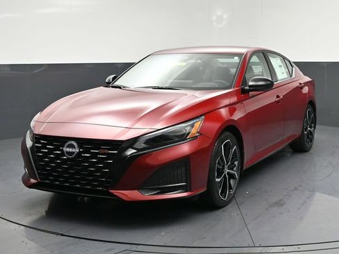 New 2026 Nissan Altima 2.5 SR FWD image 3