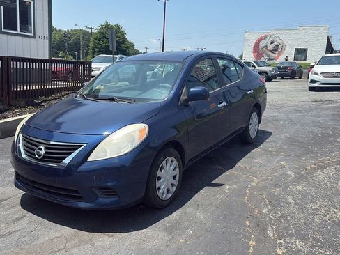 Used 2013 Nissan Versa SV image 1