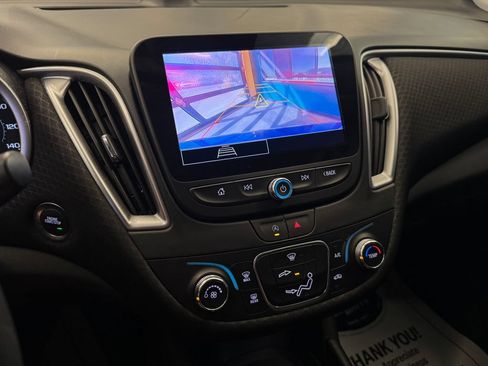 Used 2025 Chevrolet Malibu LS FWD image 14