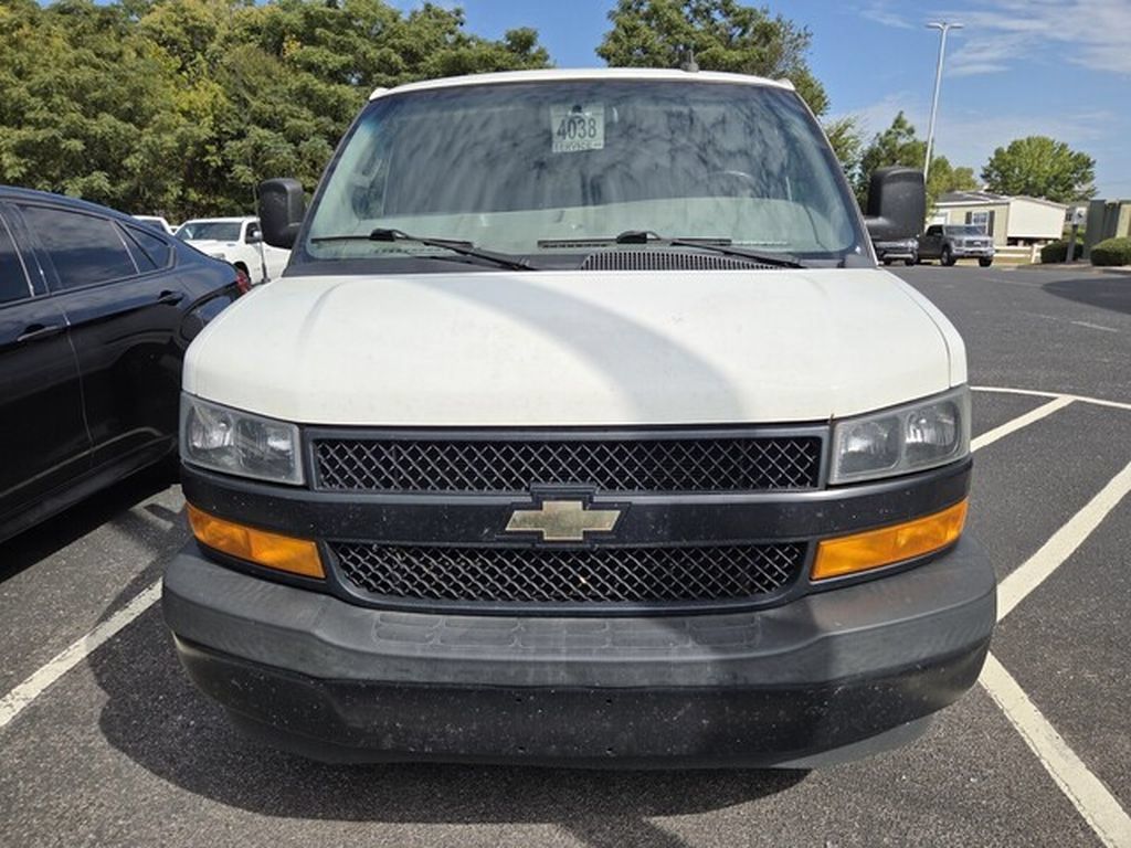 Used 2019 Chevrolet Express 2500 w/ Driver Convenience Package RWD image 5