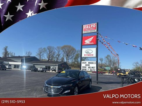Used 2019 Chevrolet Malibu LT FWD image 1
