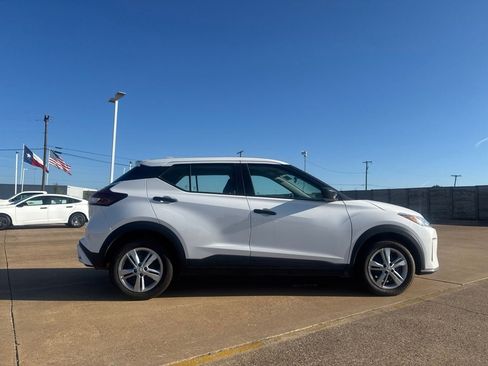 Certified 2023 Nissan Kicks S FWD image 22