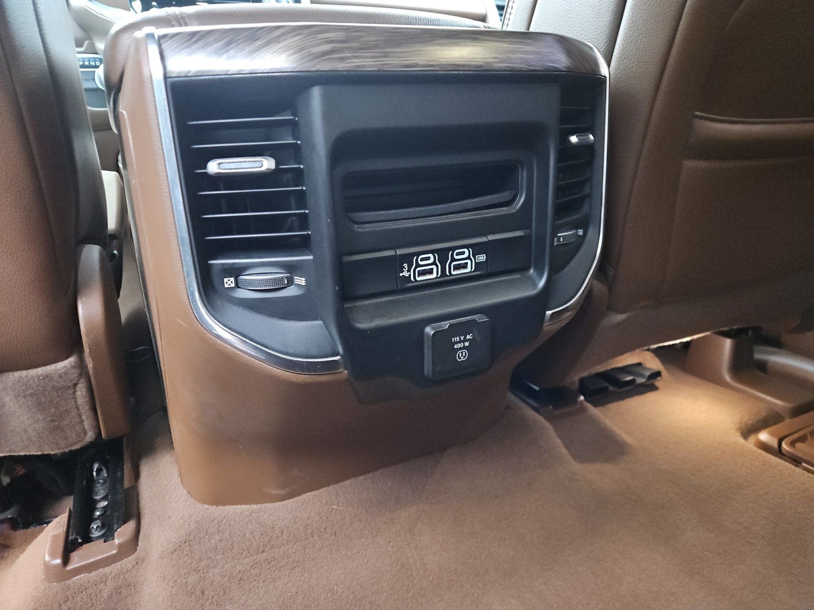 Used 2019 RAM 1500 Laramie RWD image 14