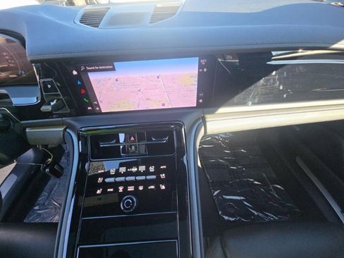 Used 2025 Porsche Panamera w/ Premium Package image 6