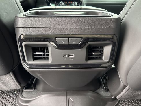 Used 2025 GMC Sierra 1500 AT4X image 27