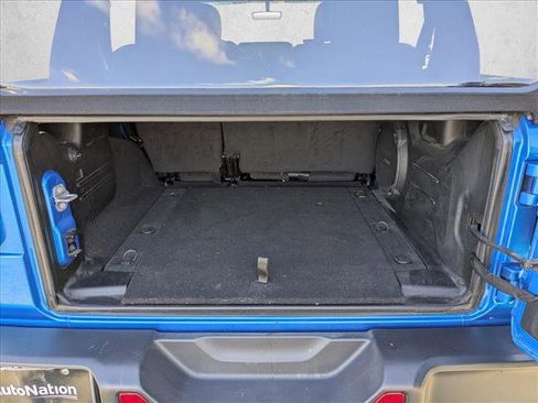 Used 2023 Jeep Wrangler Willys image 6