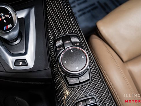 Used 2016 BMW M4 Convertible image 27