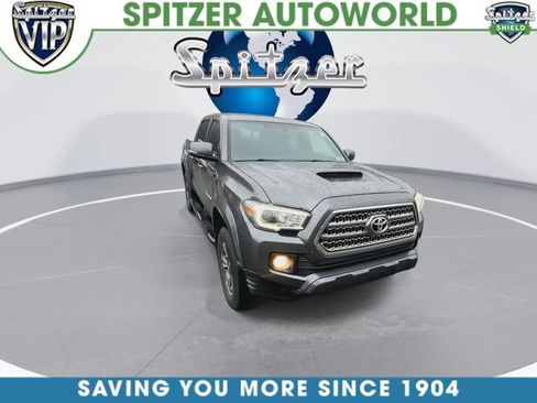 Used 2017 Toyota Tacoma TRD Sport w/ Premium & Technology Package image 3