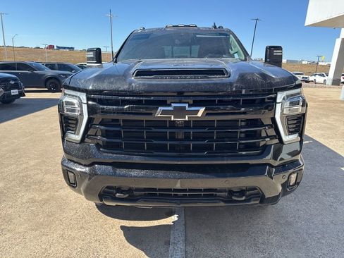 Used 2024 Chevrolet Silverado 2500 LTZ w/ LTZ Plus Package image 10