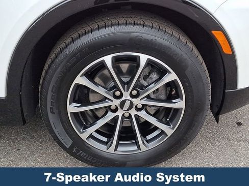 Used 2024 Cadillac XT4 Sport w/ Cold Weather Package image 10