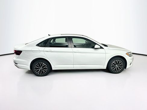 Used 2019 Volkswagen Jetta SE FWD image 10