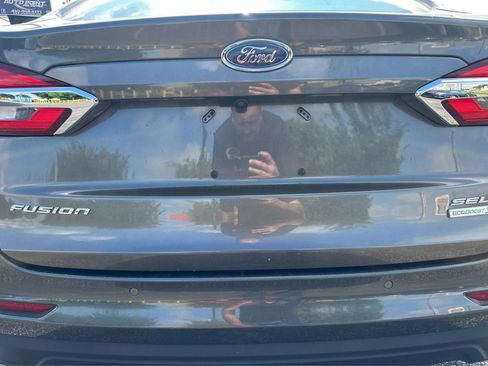 Used 2019 Ford Fusion SEL image 7