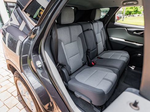 Used 2022 Chevrolet Blazer LT AWD/4WD image 37