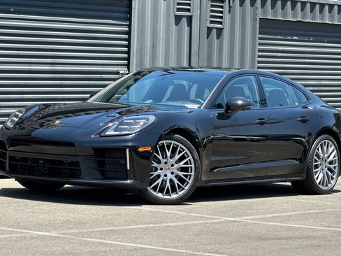 Used 2026 Porsche Panamera image 1