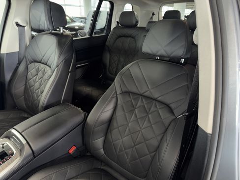 Used 2024 BMW X7 xDrive40i AWD/4WD image 36