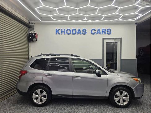 Used 2014 Subaru Forester 2.5i Premium w/ Popular Package #2 AWD/4WD image 5