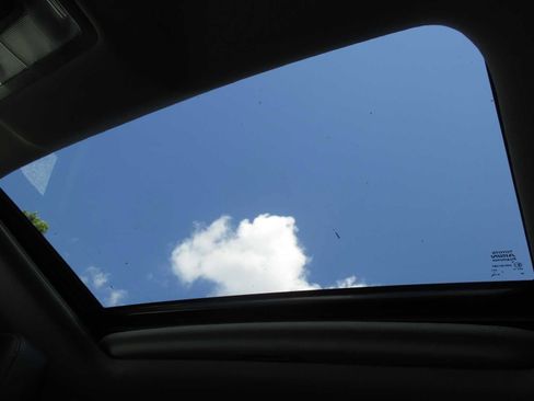 Used 2019 Toyota Highlander XLE image 38